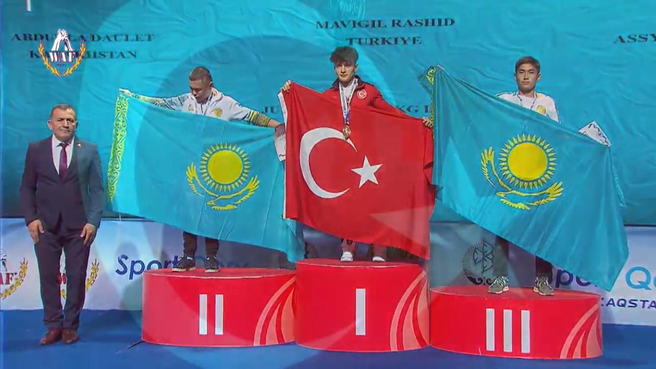 Server'li Gençler Bilek Güreşinde yeniden Dünya Şampiyonu