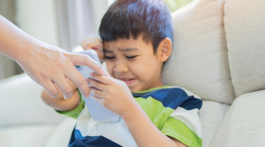 15 yaşından küçük çocuklara sosyal medya yasağı geliyor