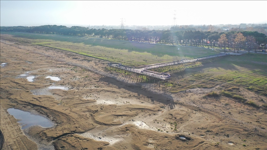 İznik Gölü ndeki çekilme her geçen gün artıyor