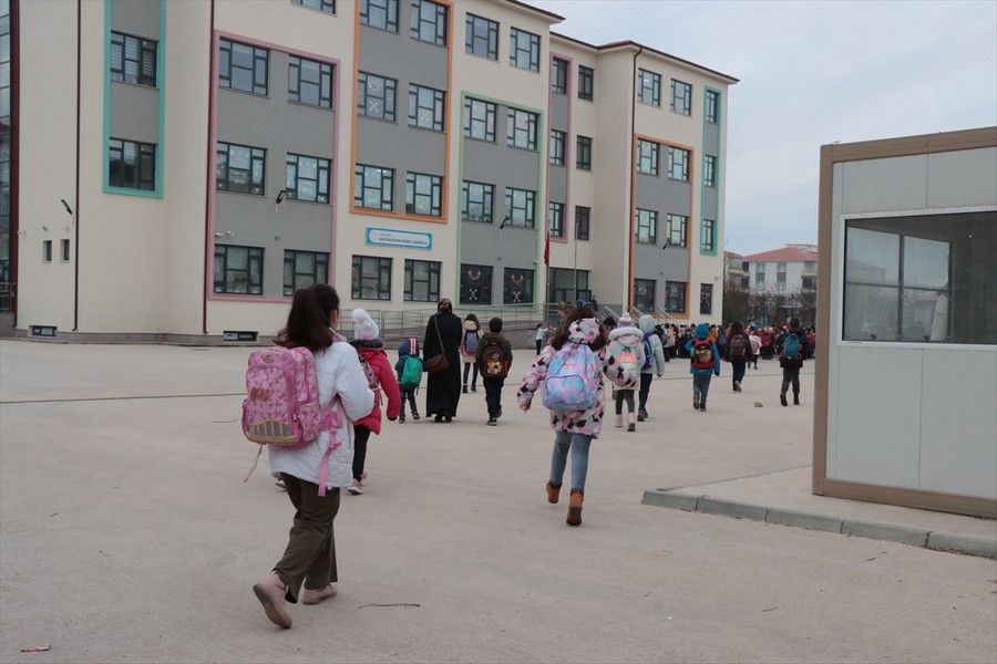 ­71 ilde okullar yeniden açıldı