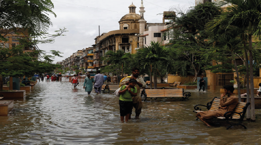 Pakistan’da fırtına