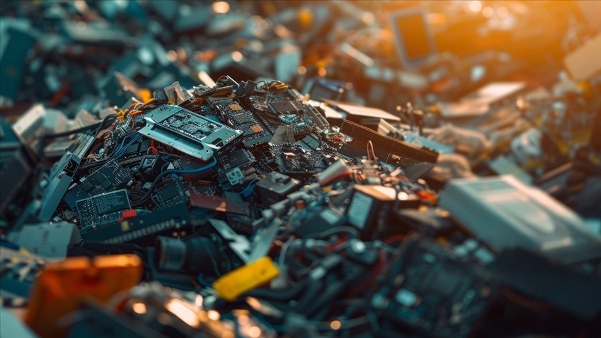 Elektronik atık yükü sağlığı ve çevreyi etkiliyor