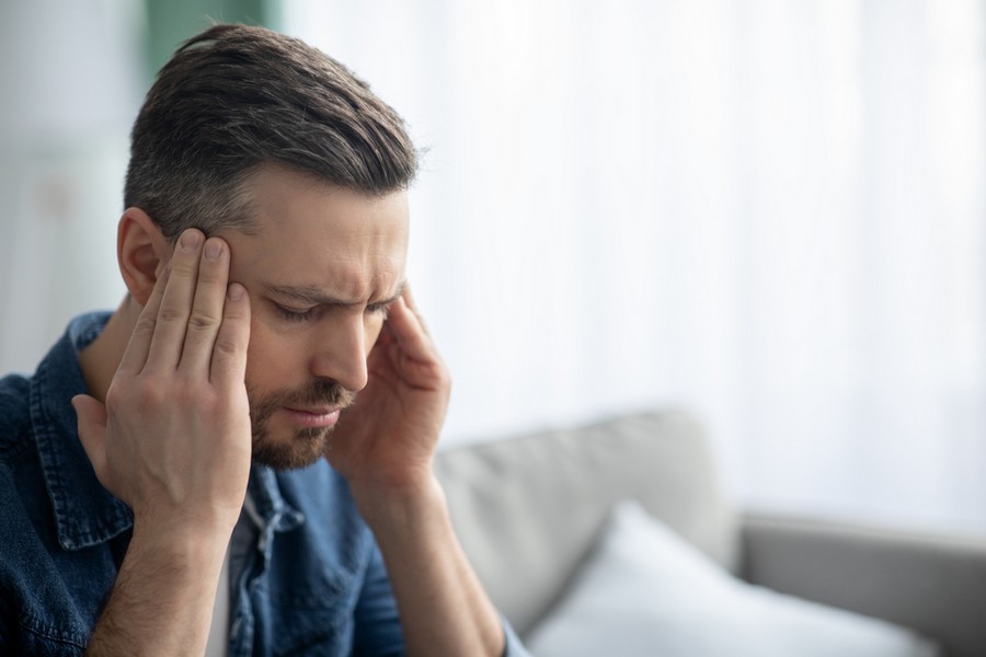 Aşırı ağrı kesici kullanmak baş ağrısını artırabiliyor