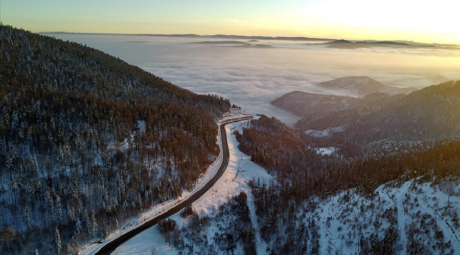 ­Çangal Dağı'nda kar ve sis manzarası 