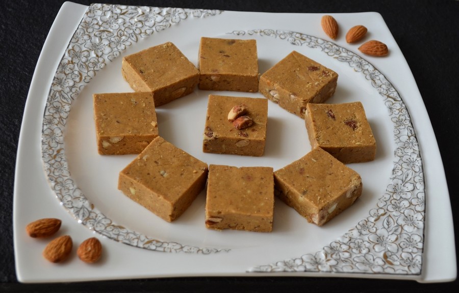 Güneydoğu Asya ramazan lezzeti, besan badam burfi tarifi