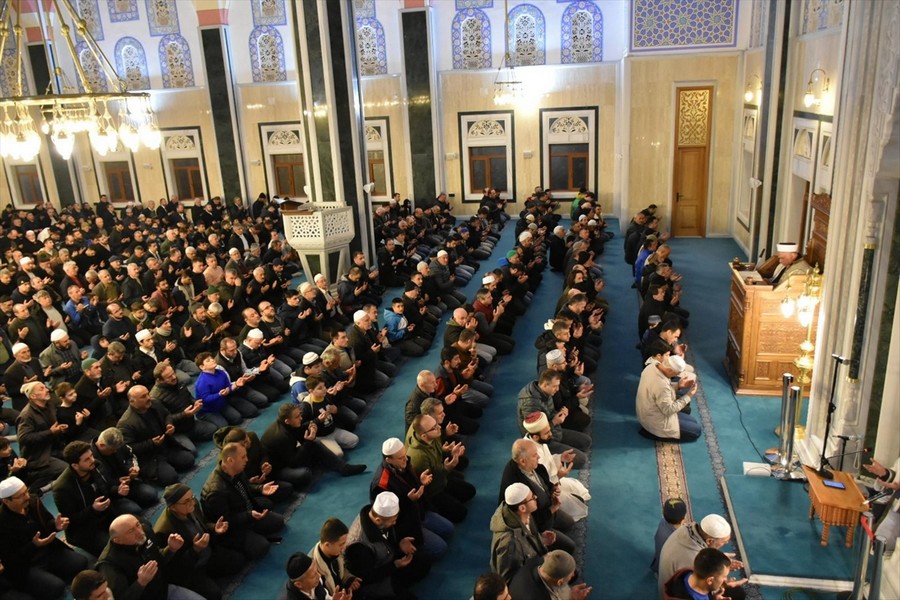 Berat Kandili dualarla idrak edildi