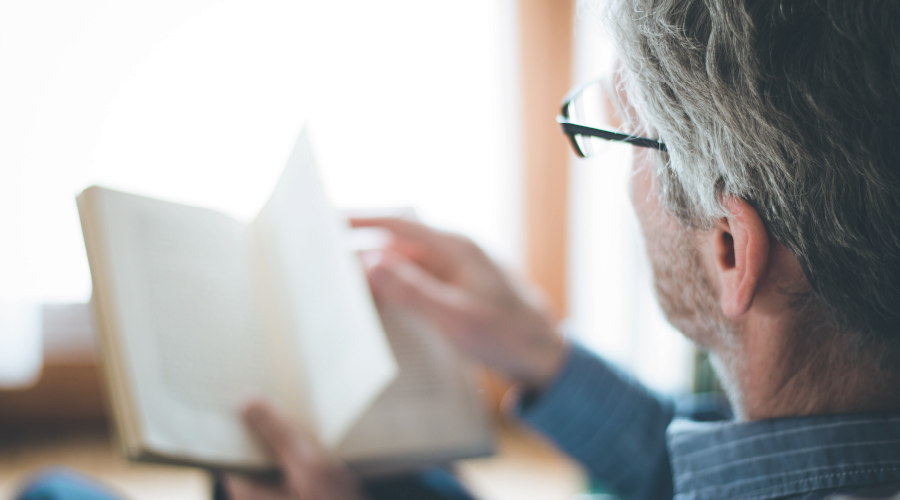 Kitap okuyarak beyninizi genç tutun