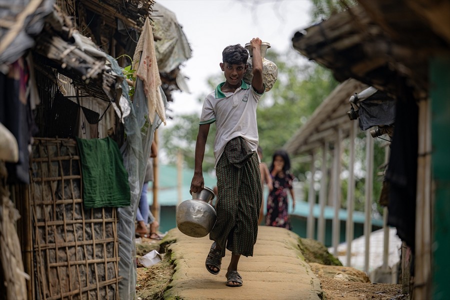 Arakanlı Müslümanların kamplarda zorlu yaşamları