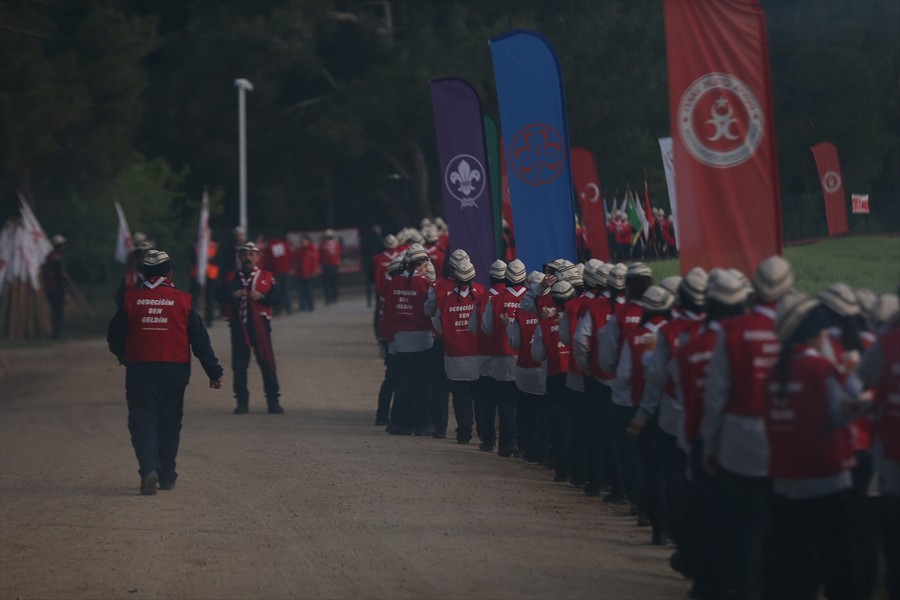 Çanakkale de 110.Yılda 57. Alay Vefa Yürüyüşü